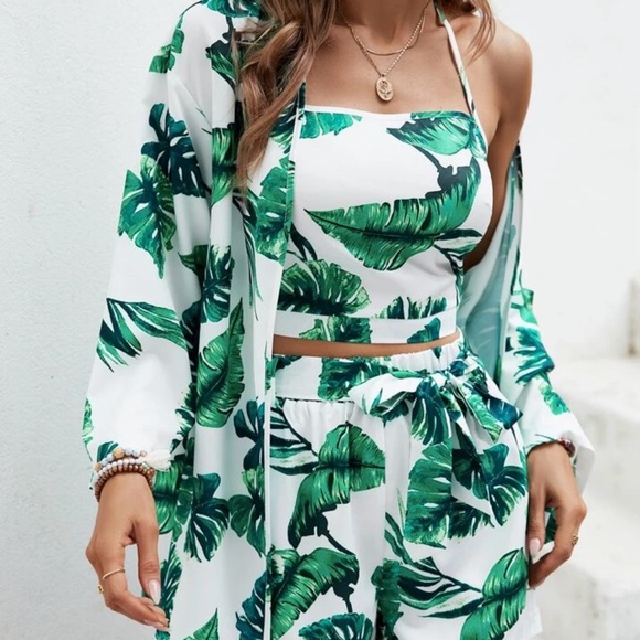 emery rose Pants - Tropical Leaf Print Short Set